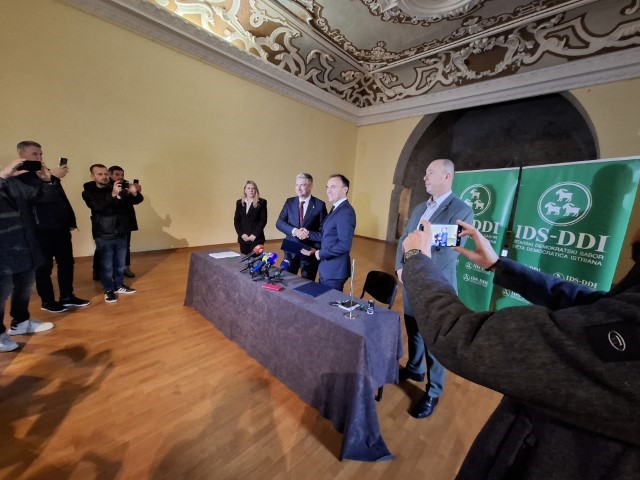 20251211_151230.jpgSABORNICA 2