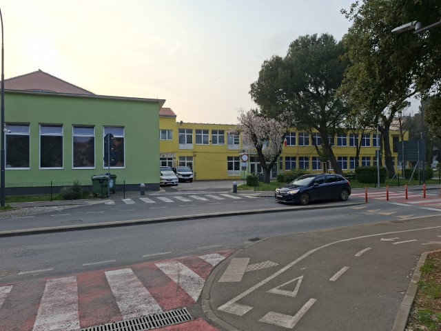 20260309_171357.jpg, stara &scaron;kola 2