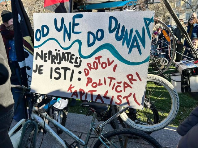 589959888_1389542309205241_127292824526726524_n