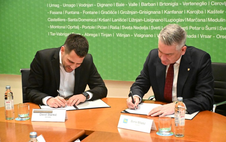 img_3.jpg, dvojezična signalizacija