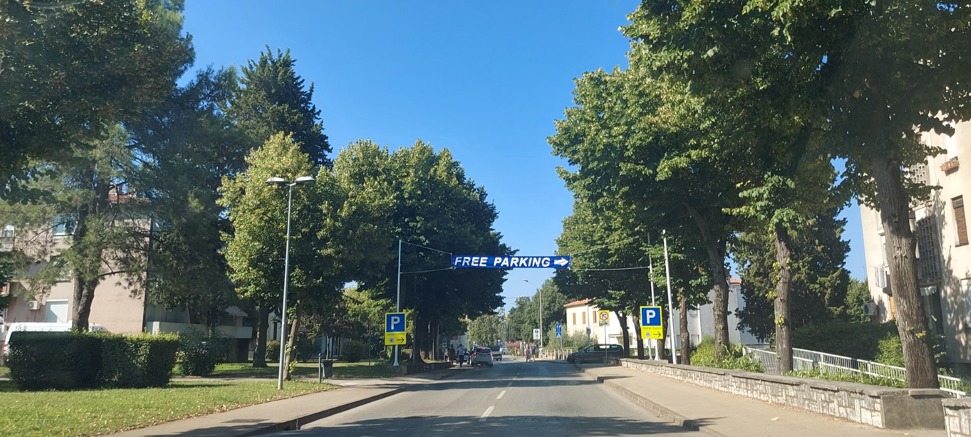 FREE PARKING_2