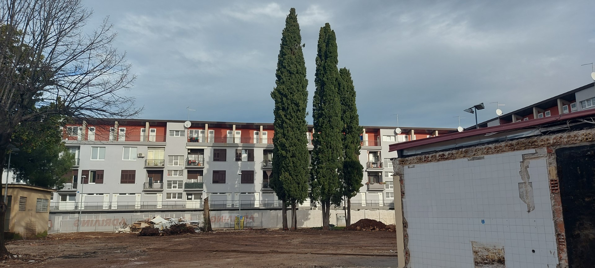 empresi, tržnica, 1_2