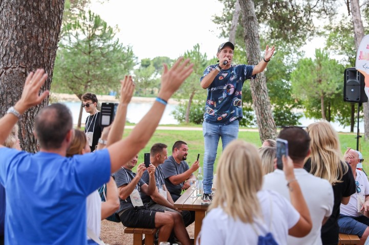 Wine & Walk by the Sea 1