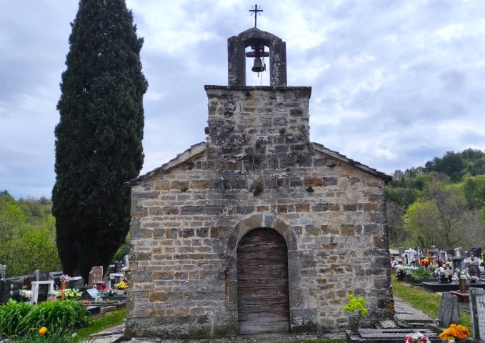 draguc_crkva_groblje_2023