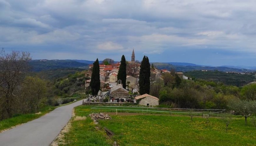 draguc_panorama_2023-crop-c0-5__0-5-871x497-70