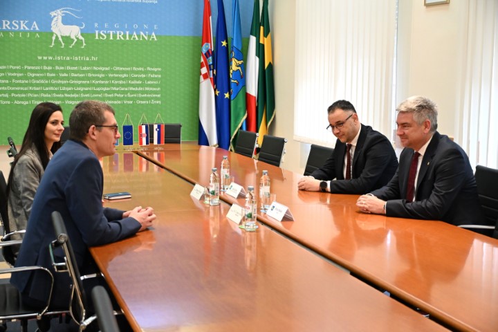 img_2 (1).jpg, veleposlanik slo