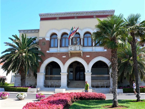 POREČ: Svima omogućen uvid u isplate iz gradskog proračuna i financijske kartice