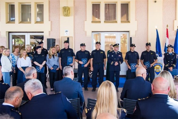Sveti Mihovil- Dan hrvatske policije. Evo kako je Istarska policija tijekom protekloga tjedna nizom aktivnosti obilježila svoj dan.