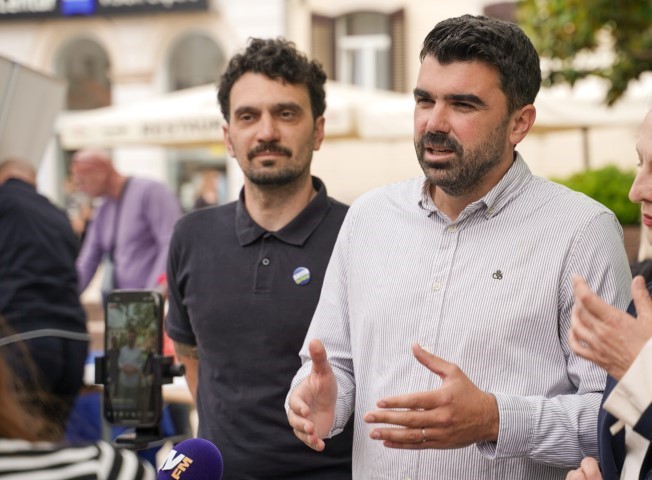 Svi političari u državi po prvi put suglasni i ujedinjeni oko ideja o (ne)korištenju mobitela u osnovnim školama