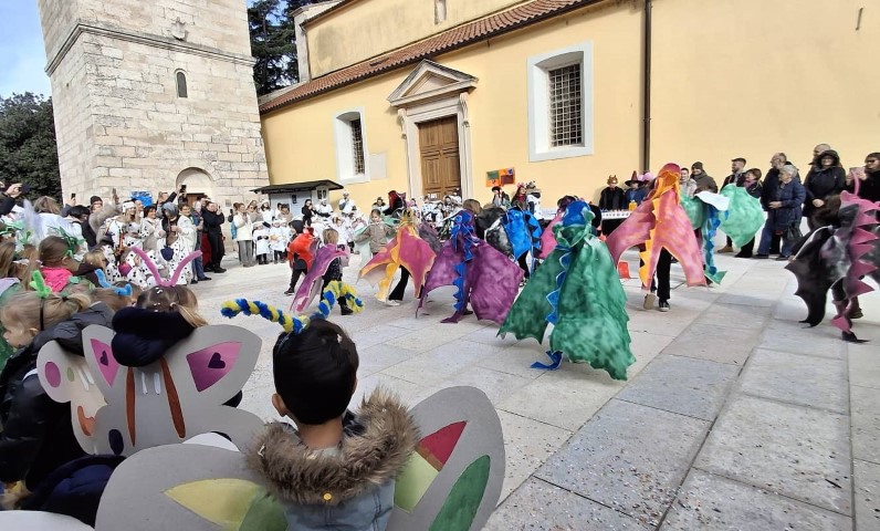 Adio maškare! Mali Novigrađani otjerači