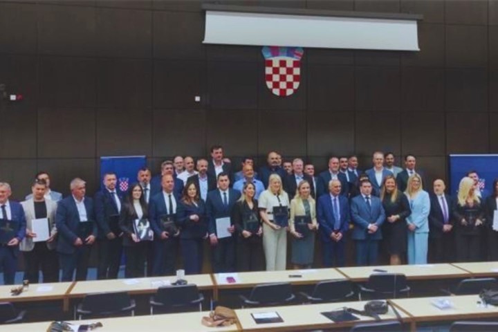 Nastavak financijske potpore od 177 tisuća eura za sanaciju lukobrana novigradske luke