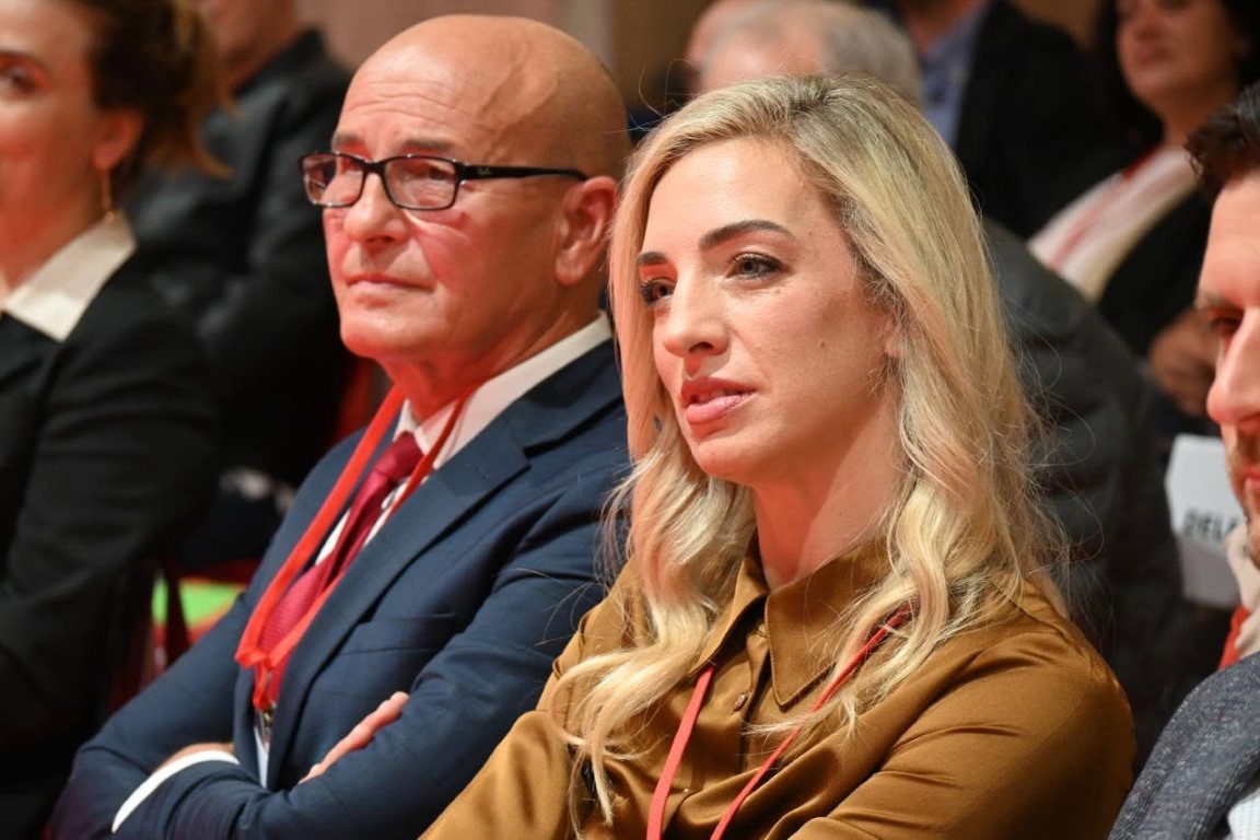 Radolović u skupštini „bacila kamen na Peruško, a sama je grešnica.“
